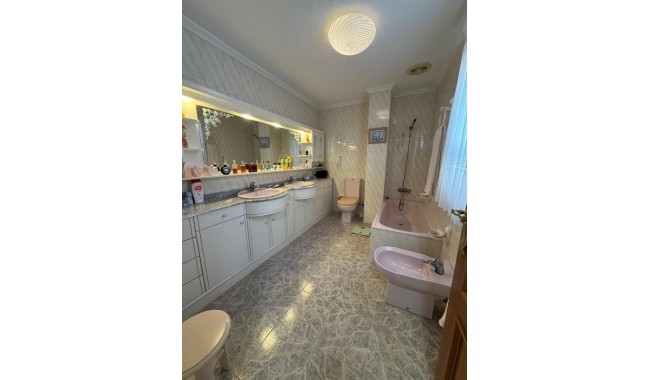 Resale - Apartment - Torrevieja