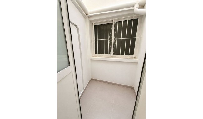 Resale - Apartment - Torrevieja - Centro