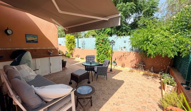 Segunda mano - Villa - Los Montesinos - La Herrada