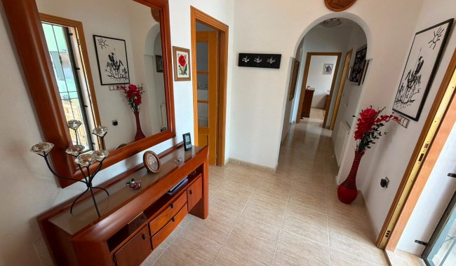 Segunda mano - Villa - Los Montesinos - La Herrada