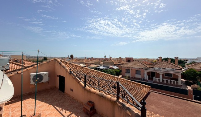 Segunda mano - Villa - Los Montesinos - La Herrada