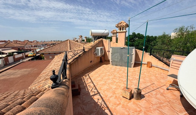 Segunda mano - Villa - Los Montesinos - La Herrada