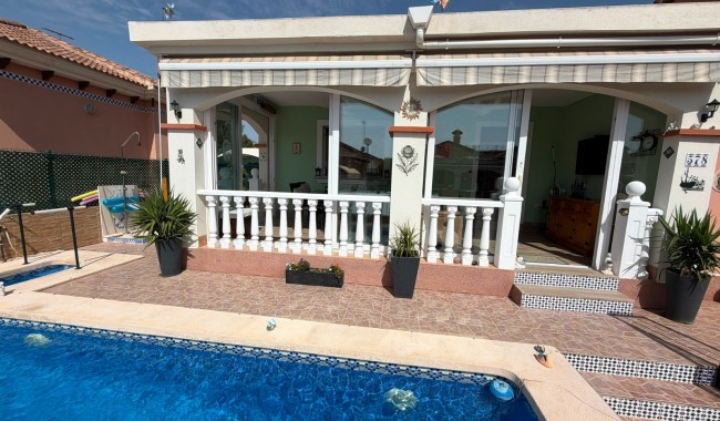 Segunda mano - Villa - Los Montesinos - La Herrada