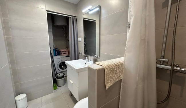 Sprzedaż - Apartament - Torrevieja - Estacion de autobuses