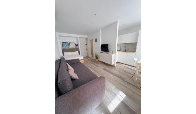 Sprzedaż - Apartament - Torrevieja - Estacion de autobuses