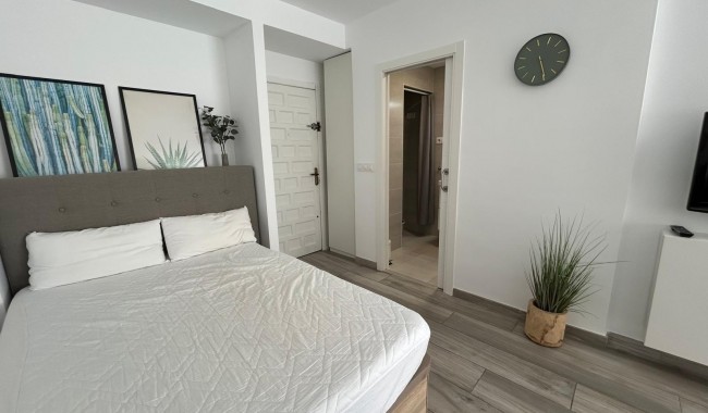 Sprzedaż - Apartament - Torrevieja - Estacion de autobuses