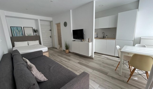 Sprzedaż - Apartament - Torrevieja - Estacion de autobuses