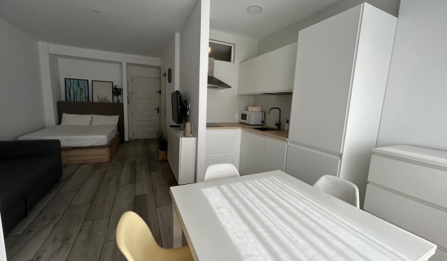 Sprzedaż - Apartament - Torrevieja - Estacion de autobuses
