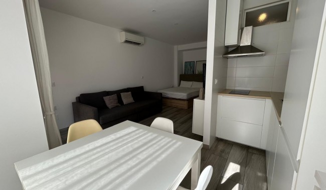Sprzedaż - Apartament - Torrevieja - Estacion de autobuses