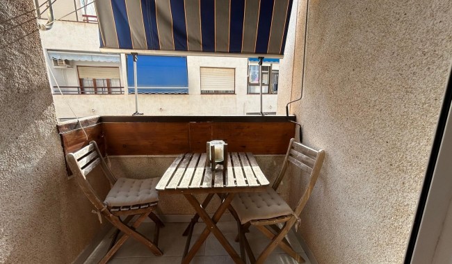 Sprzedaż - Apartament - Torrevieja - Estacion de autobuses