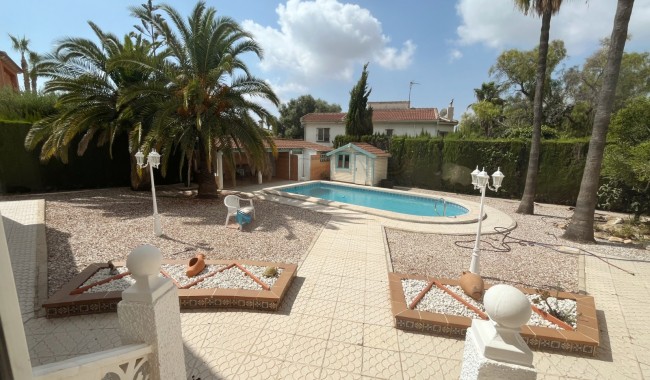 Begagnad - Villa - Ciudad Quesada/Rojales - Central Quesada