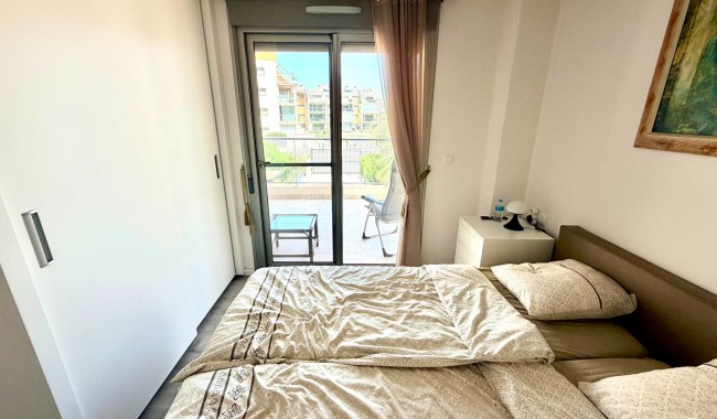 Sprzedaż - Apartament - Orihuela costa - La Zenia
