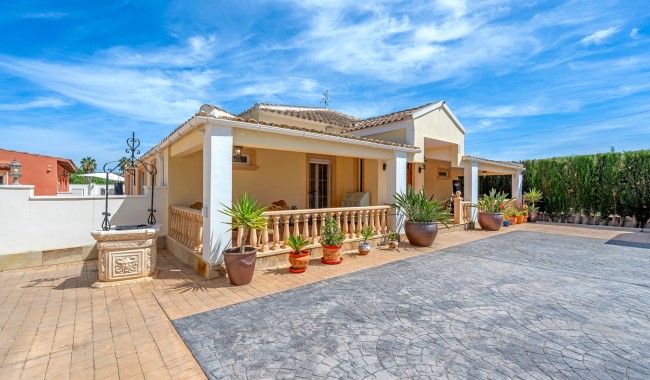 Begagnad - Finca - Almoradi - Las Heredades