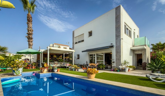Brukt - Villa - Torrevieja - Torreta - Florida