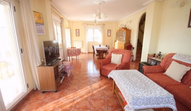 Begagnad - Villa - Torrevieja - Aguas Nuevas