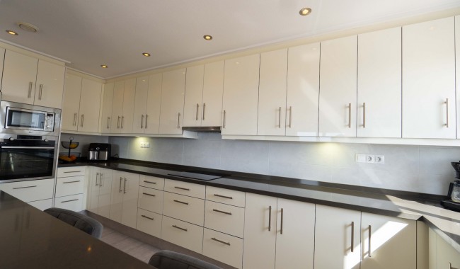 Resale - Apartment - Orihuela Costa - Villamartín