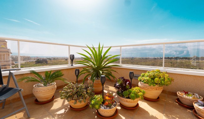 Resale - Apartment - Orihuela Costa - Villamartín