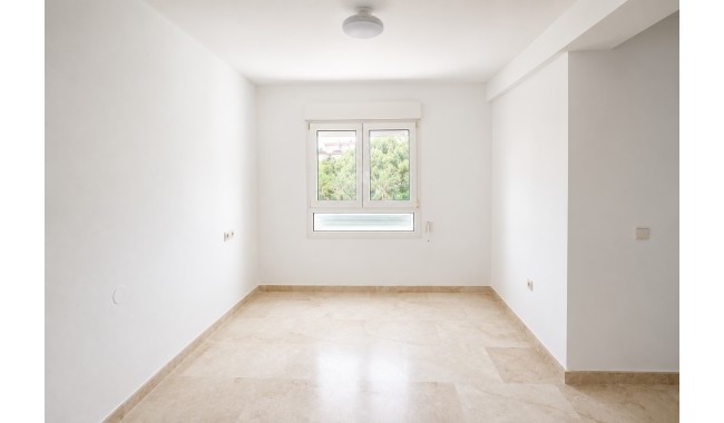 Resale - Apartment - Orihuela Costa - Campoamor