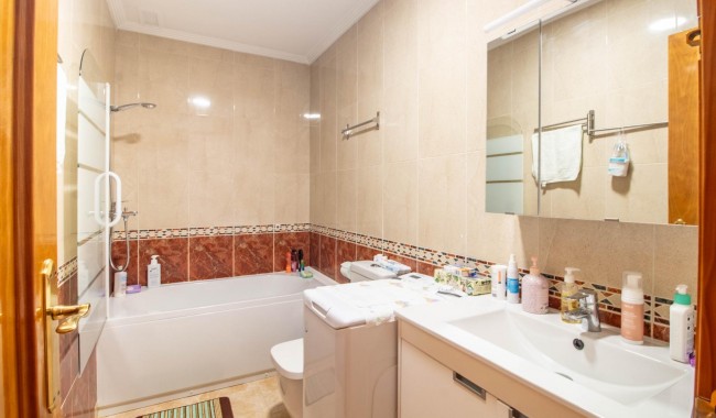 Sprzedaż - Apartament - Torrevieja - Centro