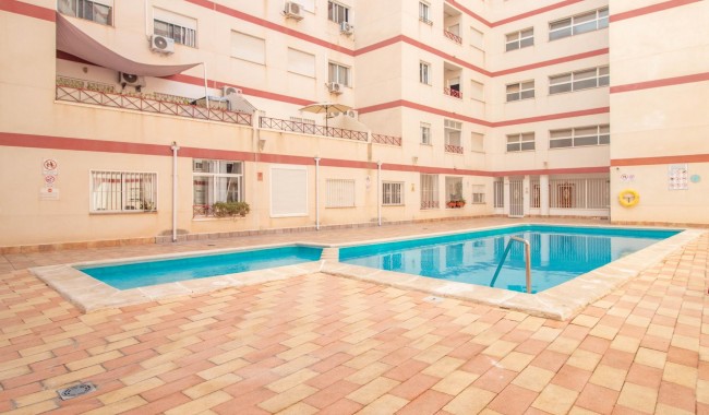 Sprzedaż - Apartament - Torrevieja - Centro