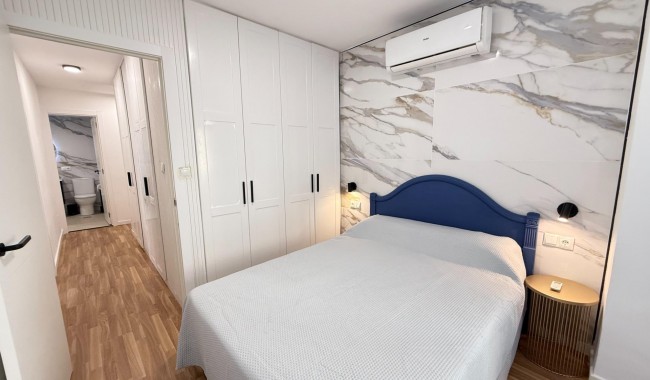Resale - Apartment - Torrevieja - Playa del cura