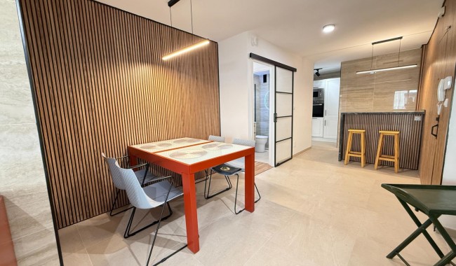 Resale - Apartment - Torrevieja - Playa del cura