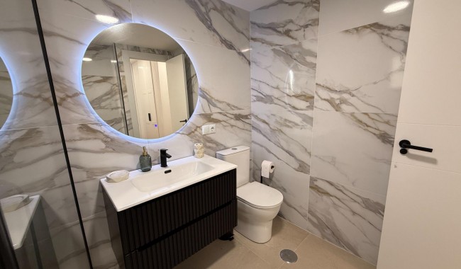 Resale - Apartment - Torrevieja - Playa del cura
