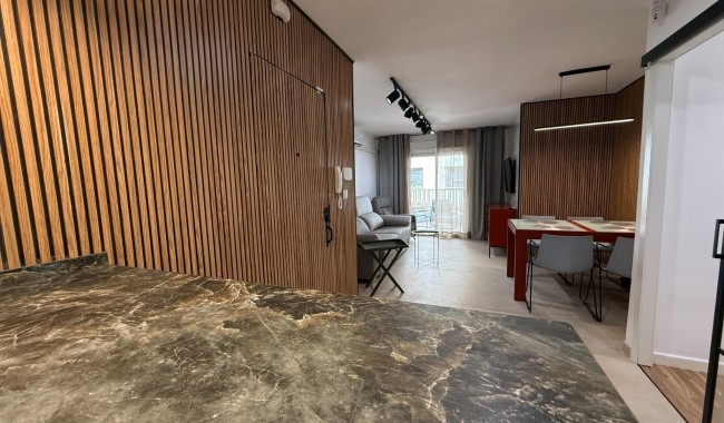 Resale - Apartment - Torrevieja - Playa del cura
