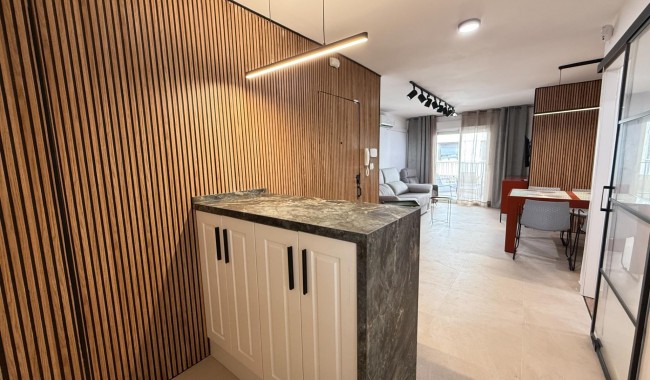 Resale - Apartment - Torrevieja - Playa del cura