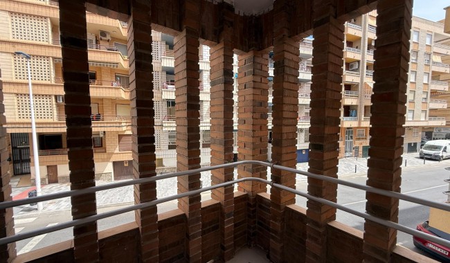 Resale - Apartment - Torrevieja - Playa del cura