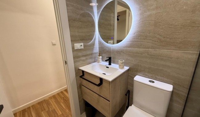 Resale - Apartment - Torrevieja - Playa del cura