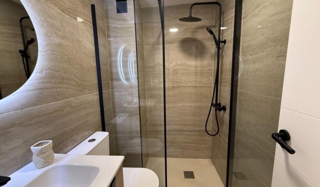 Resale - Apartment - Torrevieja - Playa del cura