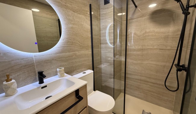 Resale - Apartment - Torrevieja - Playa del cura