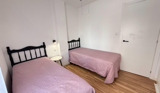 Resale - Apartment - Torrevieja - Playa del cura
