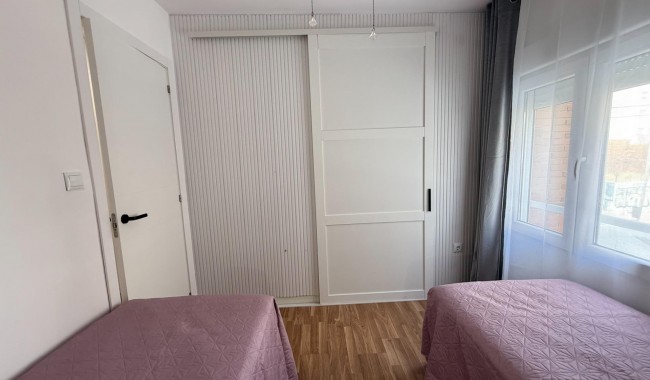 Resale - Apartment - Torrevieja - Playa del cura