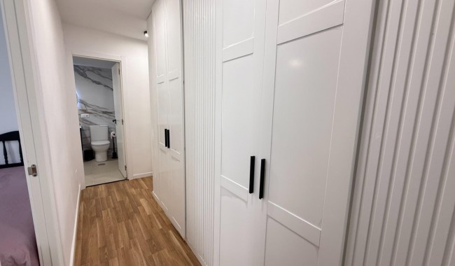 Resale - Apartment - Torrevieja - Playa del cura