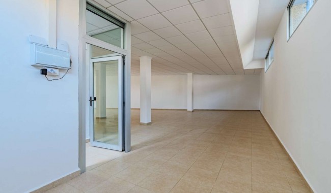 Sprzedaż - Lokal biznesowy - Torrevieja - Antonio Machado