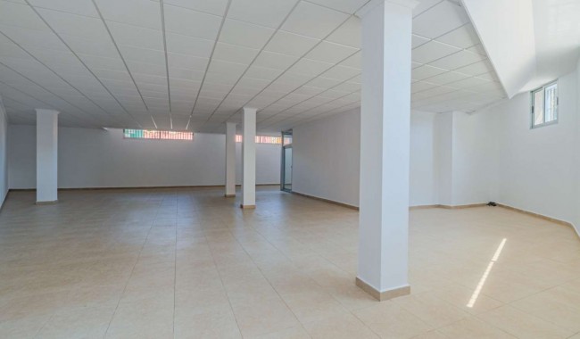 Sprzedaż - Lokal biznesowy - Torrevieja - Antonio Machado
