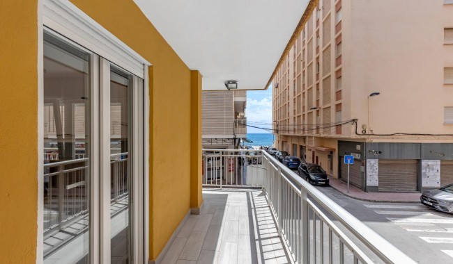 Apartamento - Segunda mano - Torrevieja - Playa del cura