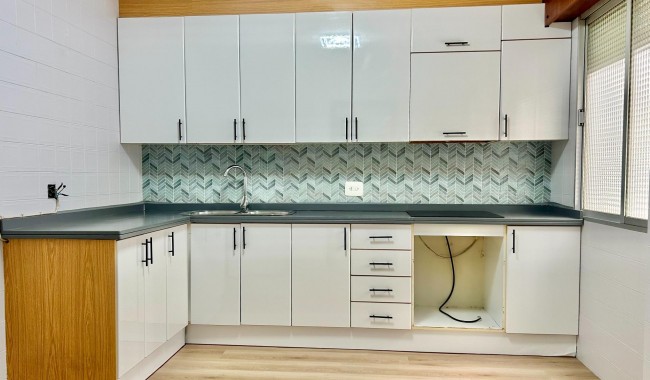 Resale - Apartment - Torrevieja - Paseo maritimo