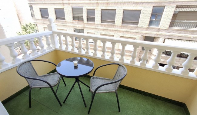 Resale - Apartment - Torrevieja - Estacion de autobuses