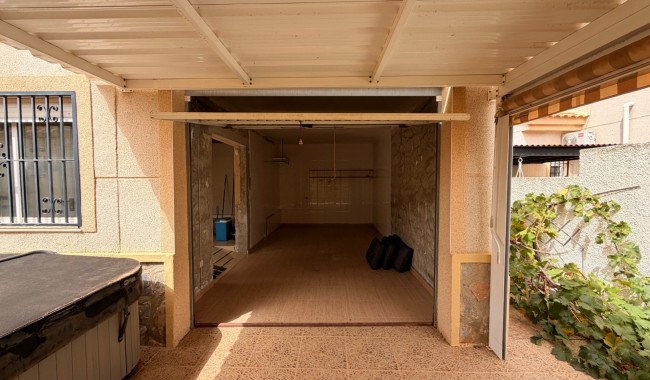 Brukt - Villa - Benijófar - Benimar