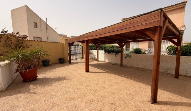 Brukt - Villa - Benijófar - Benimar