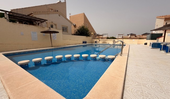 Brukt - Villa - Benijófar - Benimar