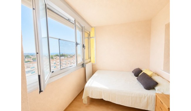 Resale - Apartment - Orihuela Costa - La Zenia