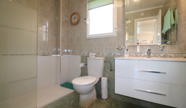 Resale - Villa - Algorfa - Montebello
