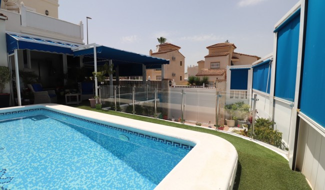 Resale - Villa - Algorfa - Montebello