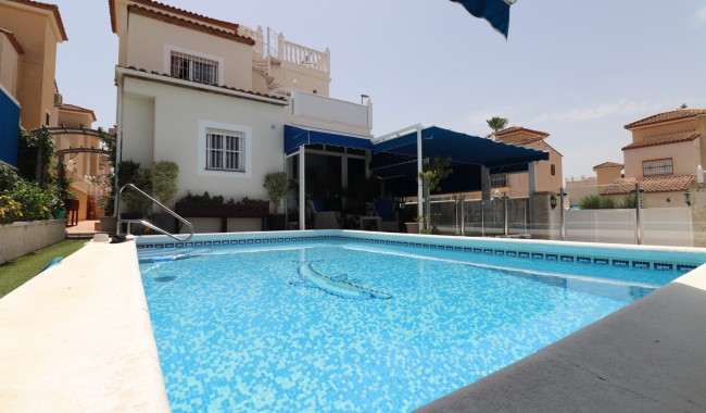 Resale - Villa - Algorfa - Montebello