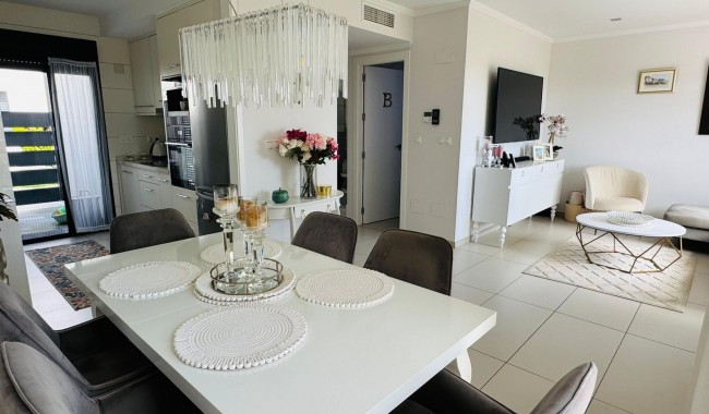 Resale - Apartment - Orihuela Costa - Cabo Roig