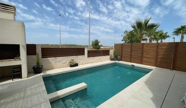 Resale - Villa - Benijófar